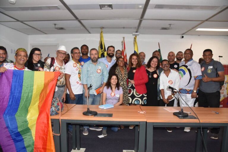Codemar marca presença no lançamento da Frente Parlamentar em Defesa do Samba e do Carnaval