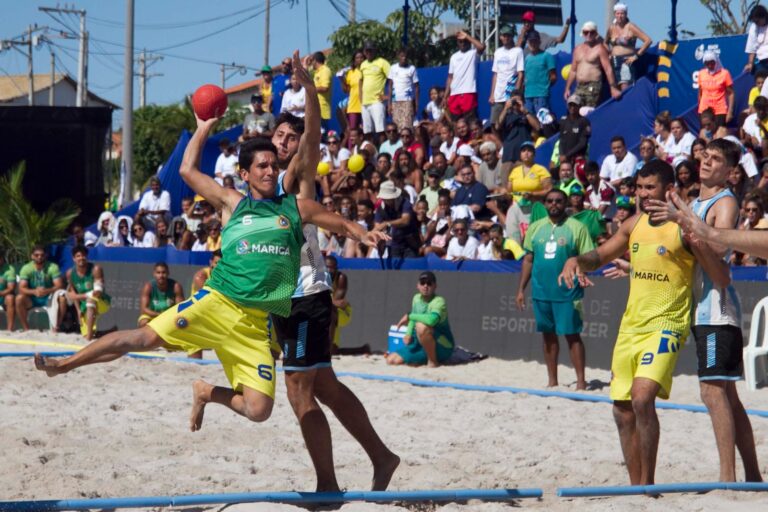 Seleção brasileira de handebol de praia treina em Maricá para etapa final do Global Tour
