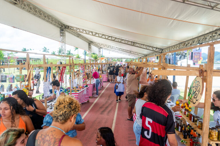 Feira da Colmeia participa de programação da FLIM, na Orla do Parque Nanci