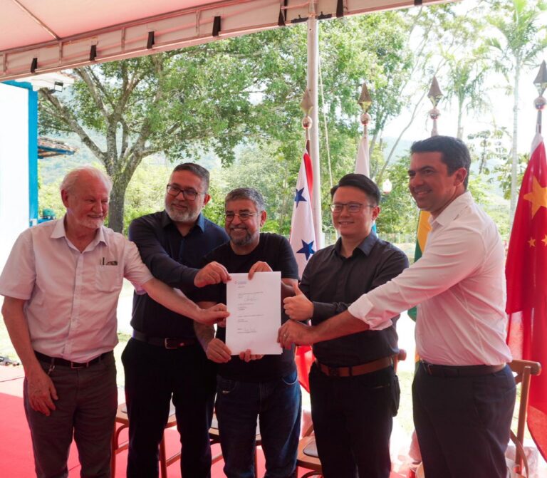 Maricá Assina Protocolo de Intenções com a China para Implantação de Unidade Industrial de Máquinas Agrícolas Inteligentes